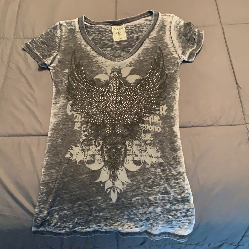 Grey tee